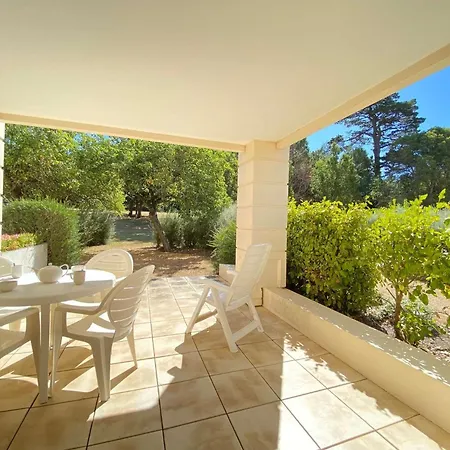 Royal Park, T2 - Avec Piscine - Les Pins - Lb070-007